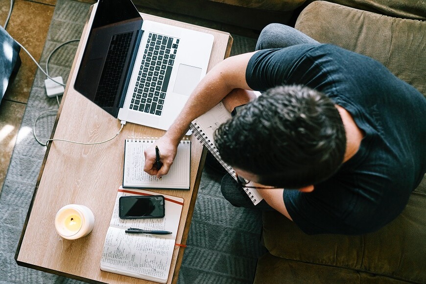 Person som tar notater